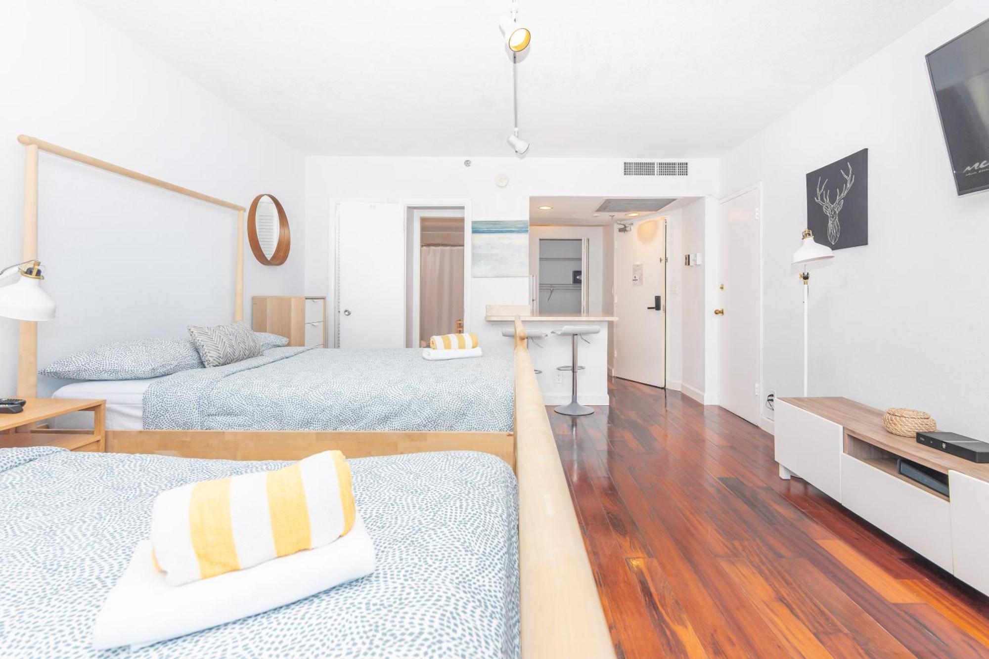 Girasole Apartments Miami Beach Room photo
