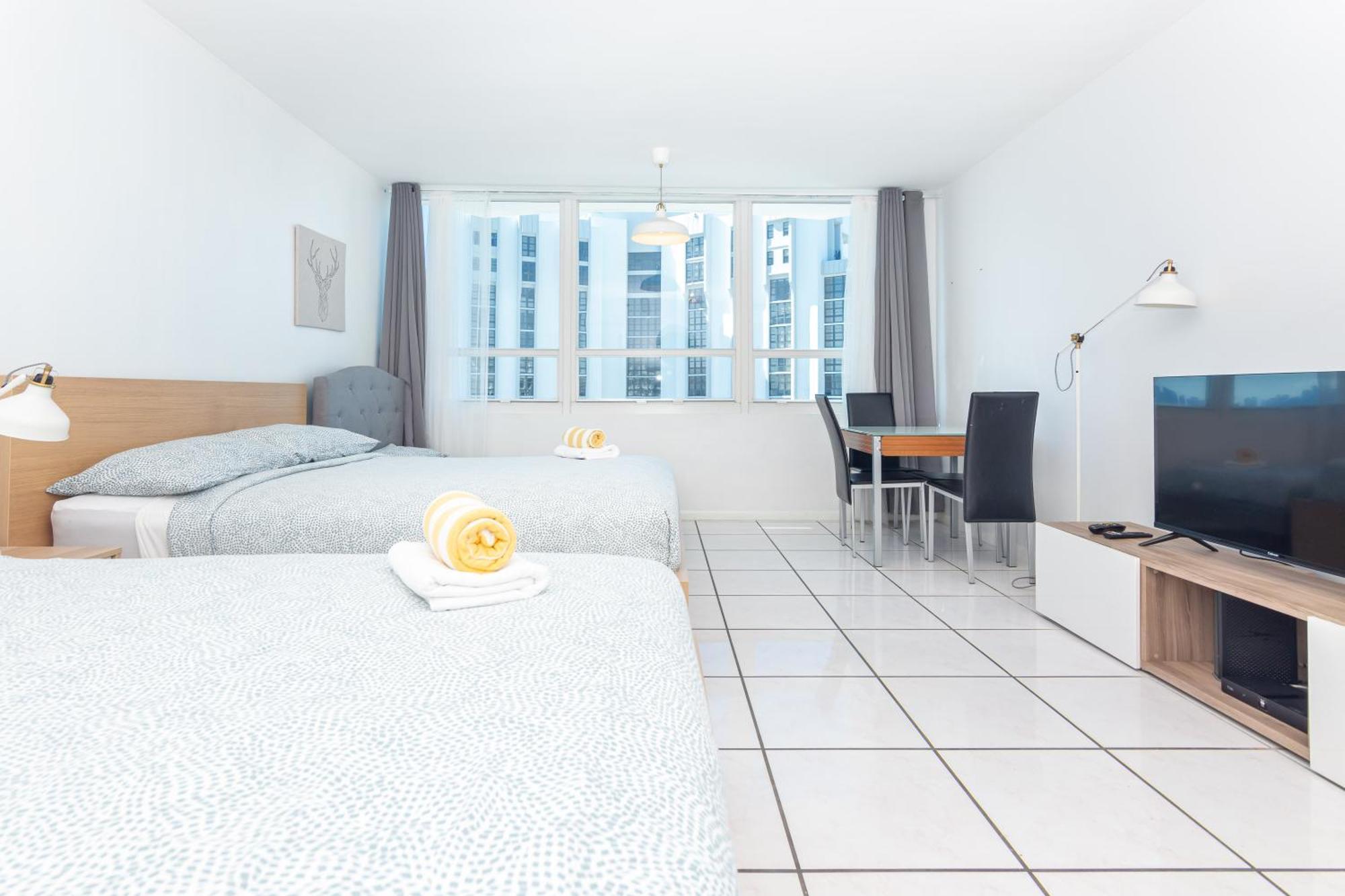 Girasole Apartments Miami Beach Room photo