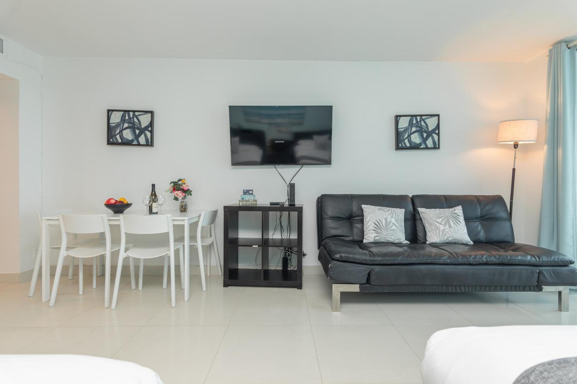 Girasole Apartments Miami Beach Room photo